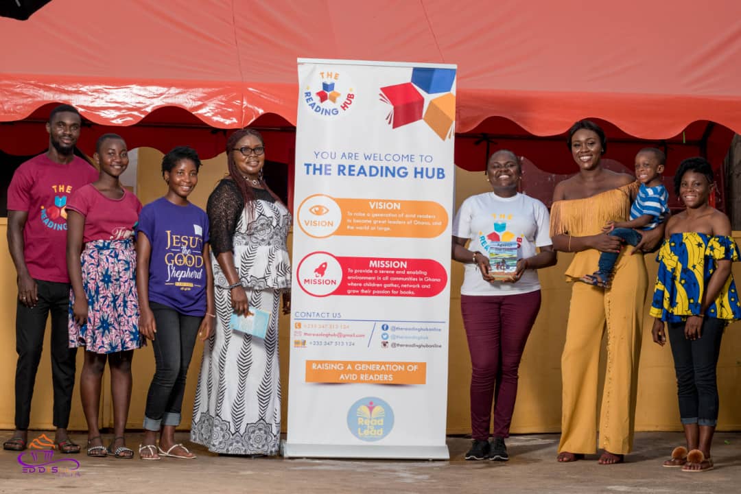 Portia Arthur Engages Kids At The Reading Hub